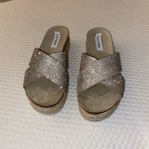 Steve Madden Sandal!🎉💛